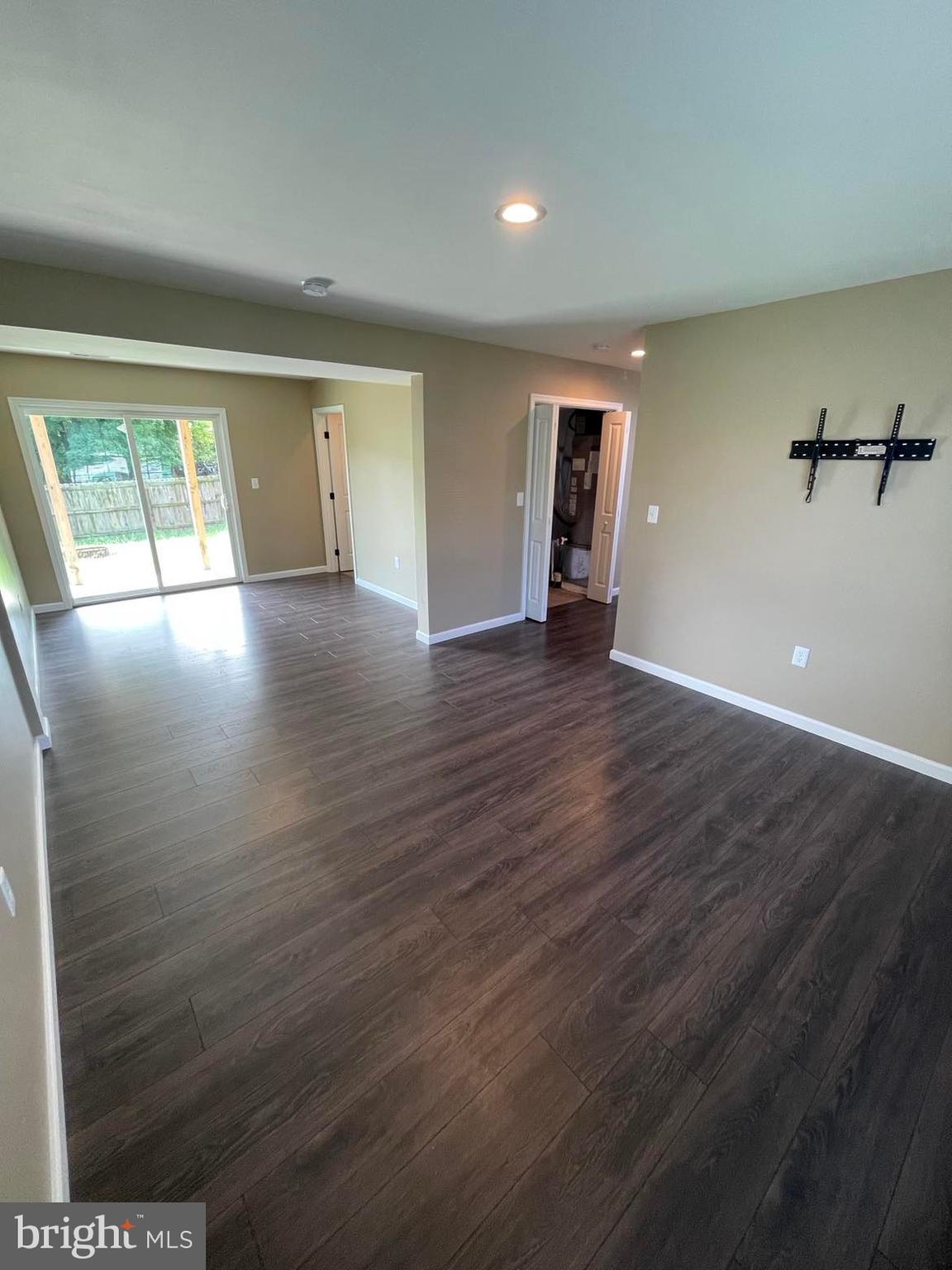 DARKESVILLE - Residential Lease