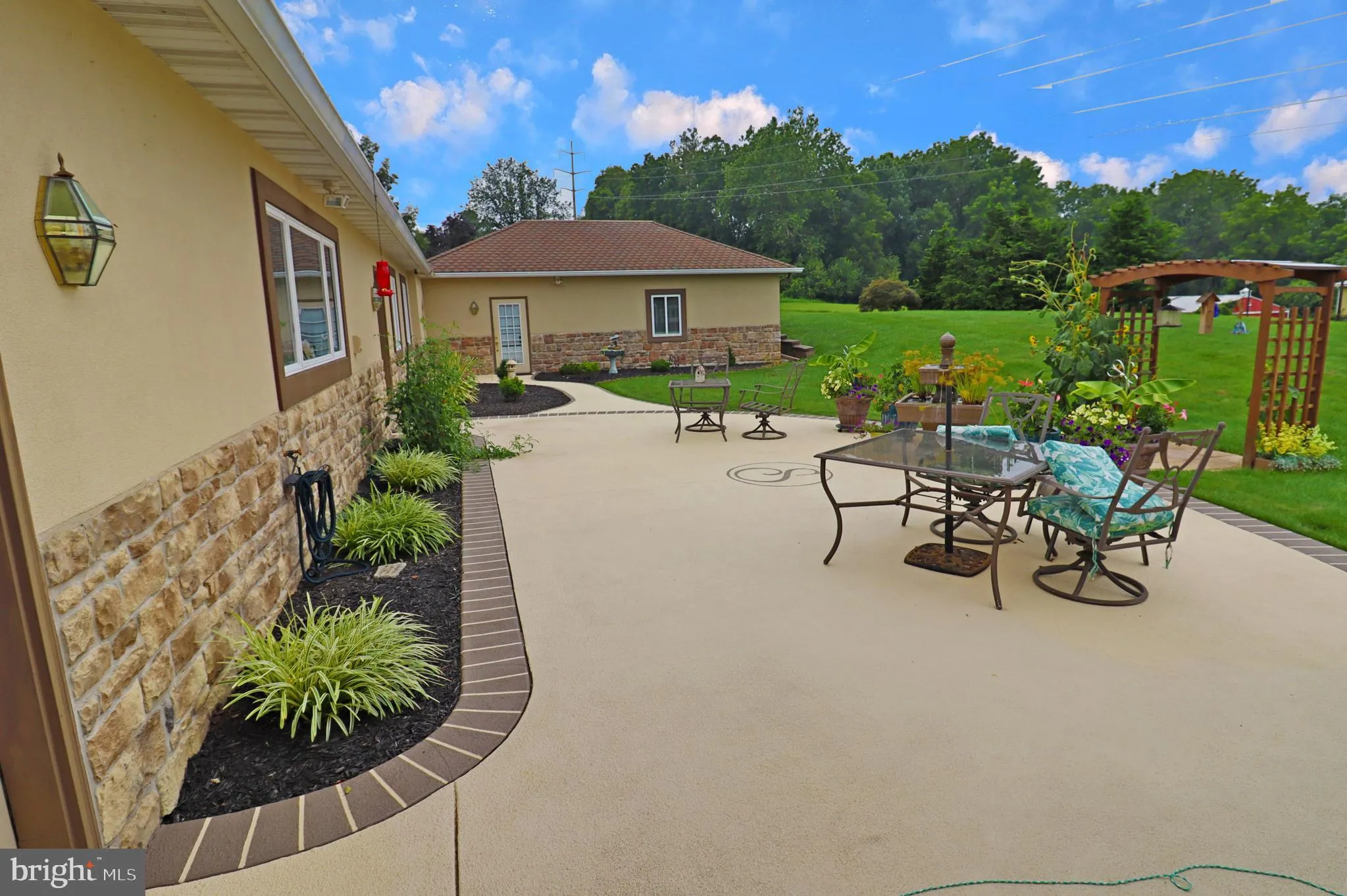 Lancaster, Pennsylvania 17603, United States, 4 Bedrooms Bedrooms, ,3 BathroomsBathrooms,Residential,Active,188897