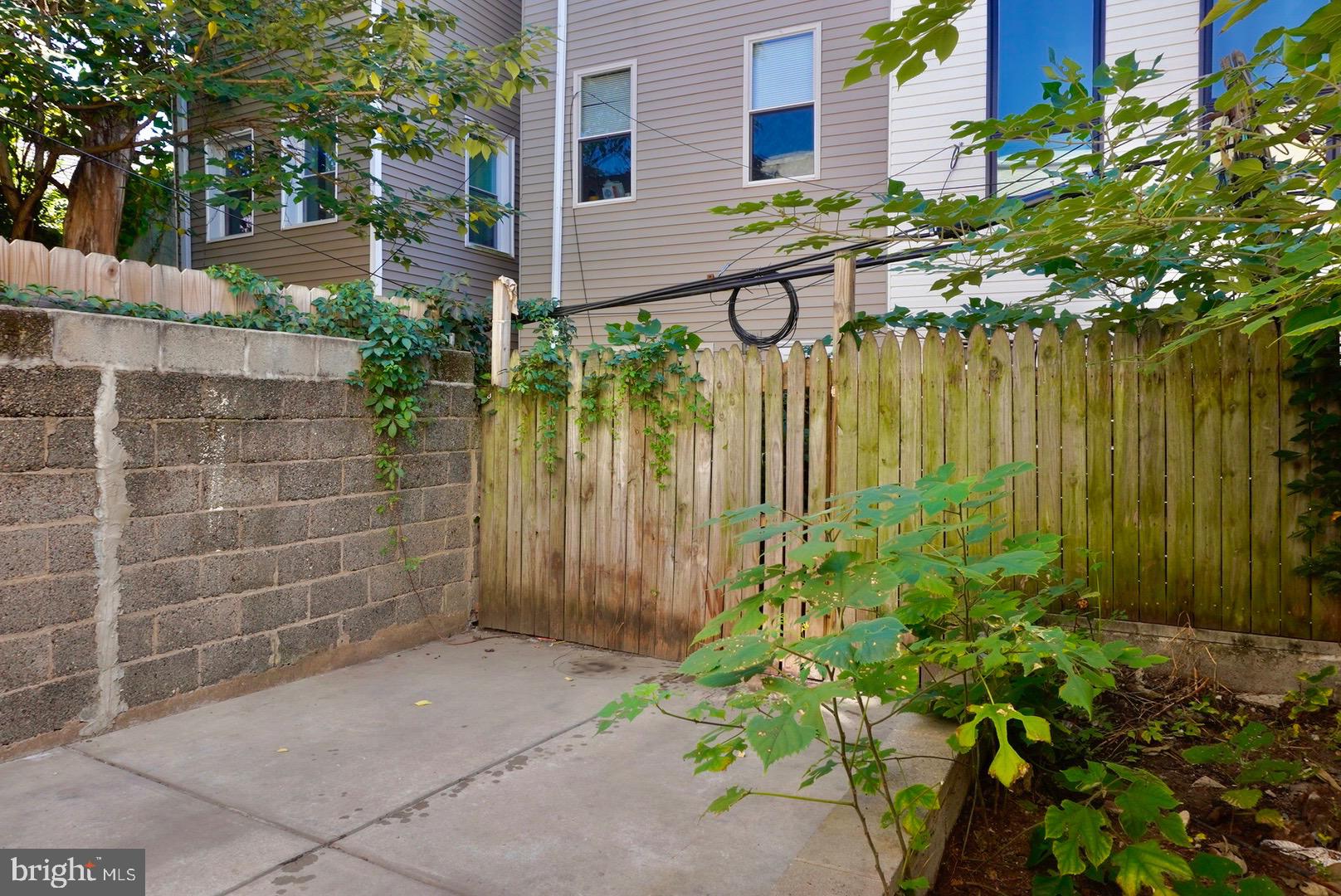 POINT BREEZE - Residential