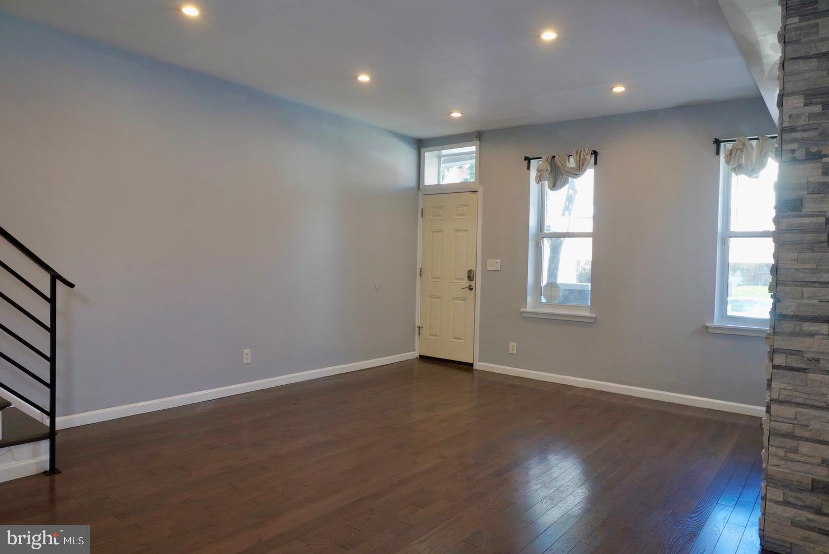 POINT BREEZE - Residential