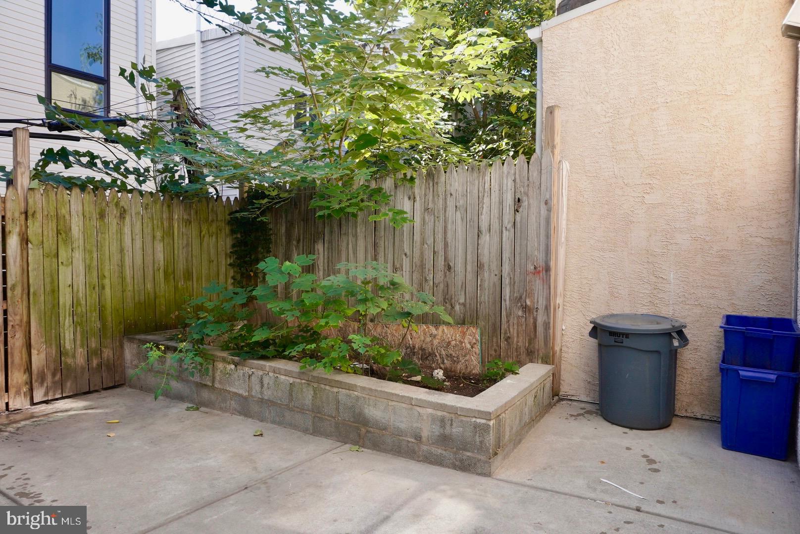 POINT BREEZE - Residential