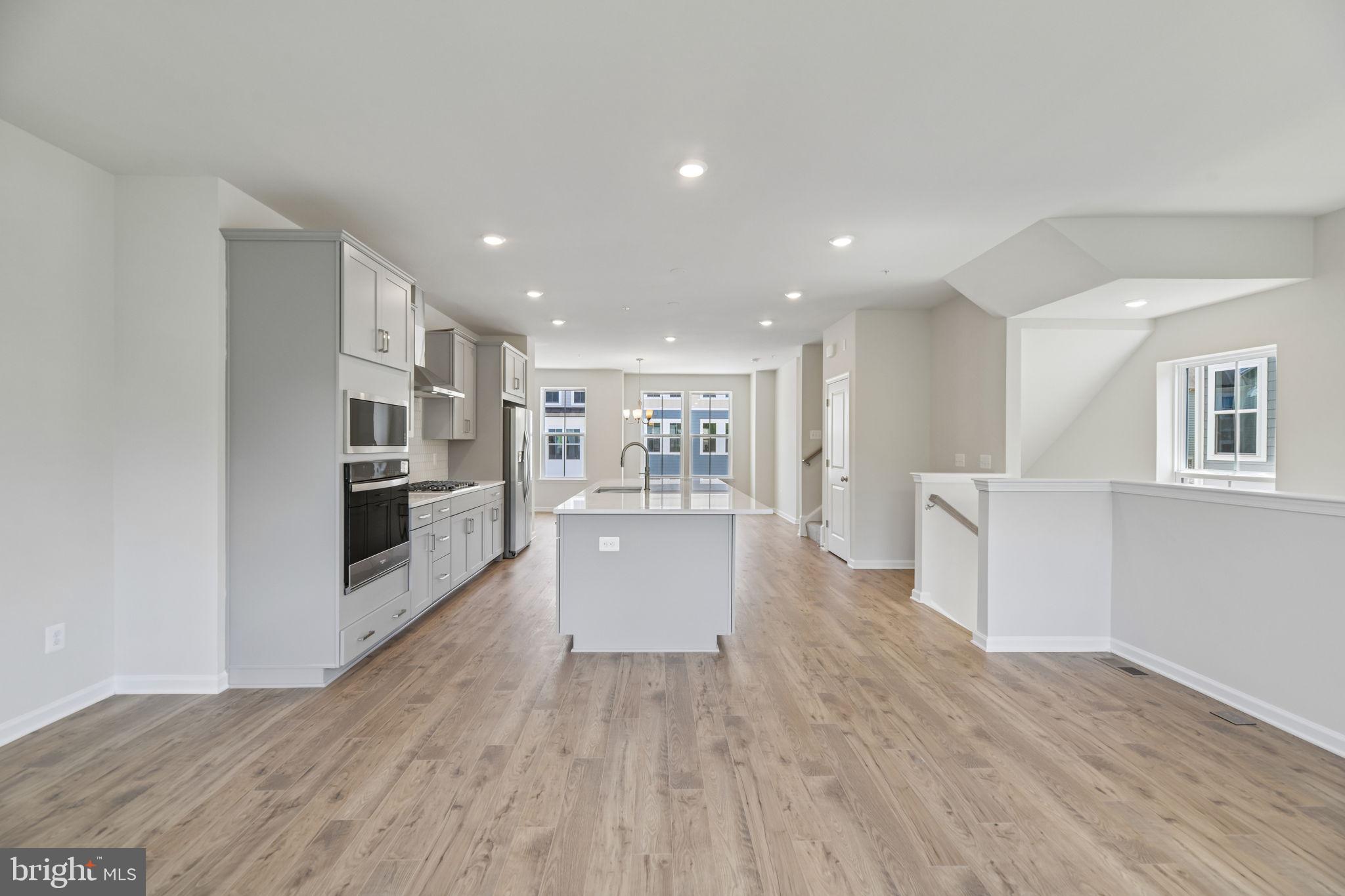 9738 GAELIC PLACE