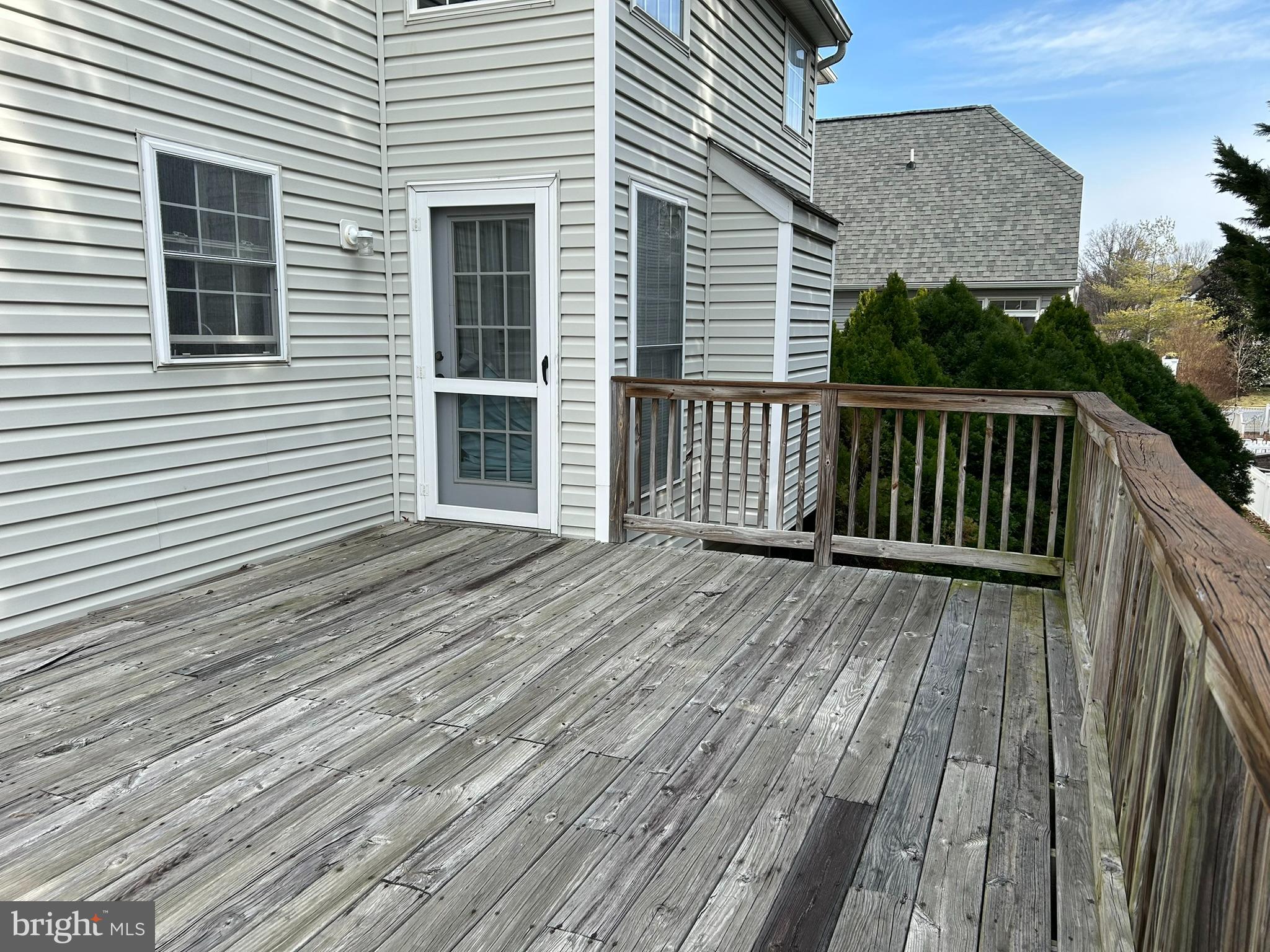 2621 BEAR DEN ROAD