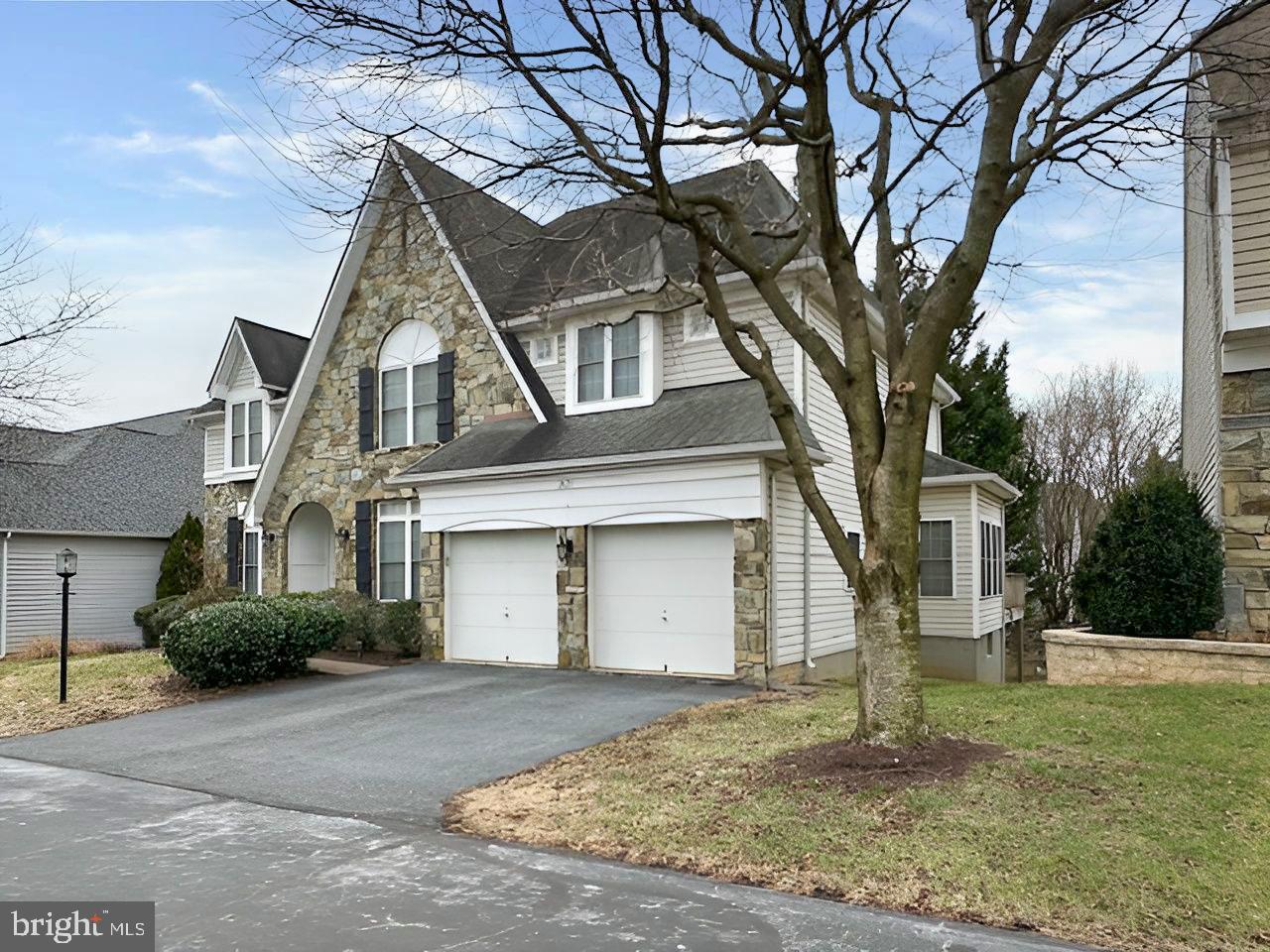 2621 BEAR DEN ROAD