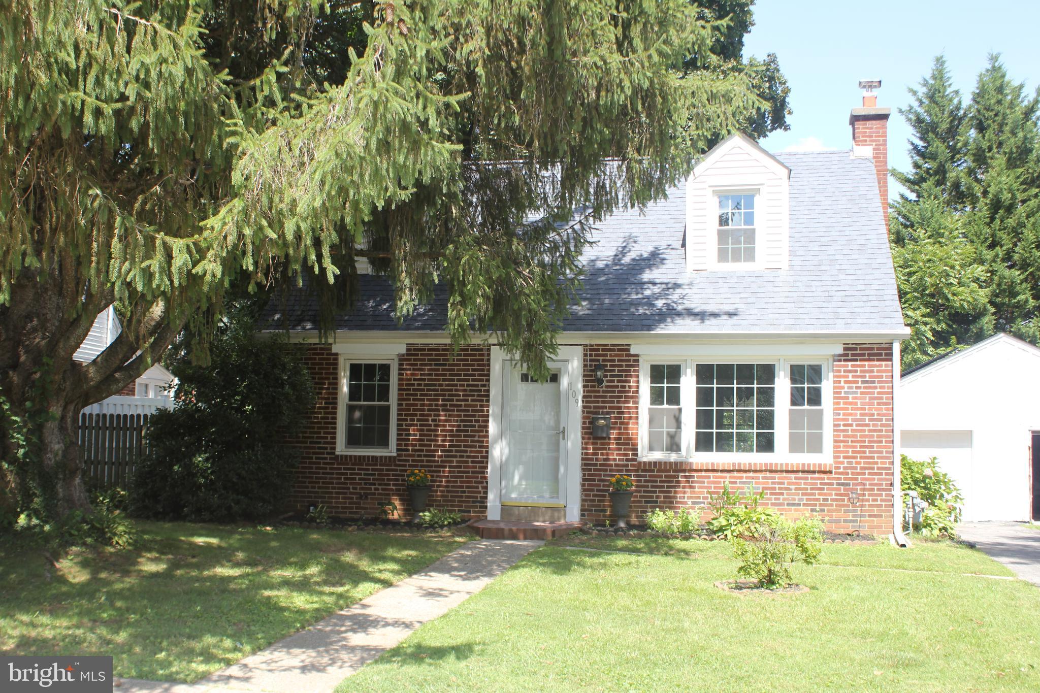 VILLAGE BUILDERS - Residential