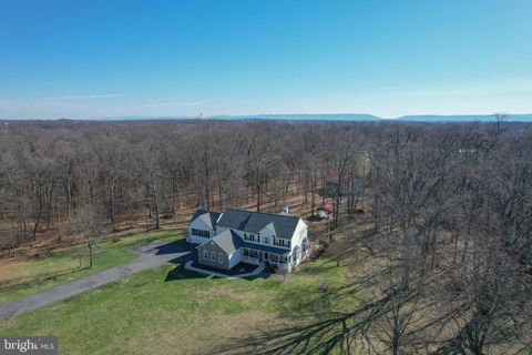 Photo of 140 Parliament Way, CHARLES TOWN, WV 25414 (MLS # WVJF2022844)