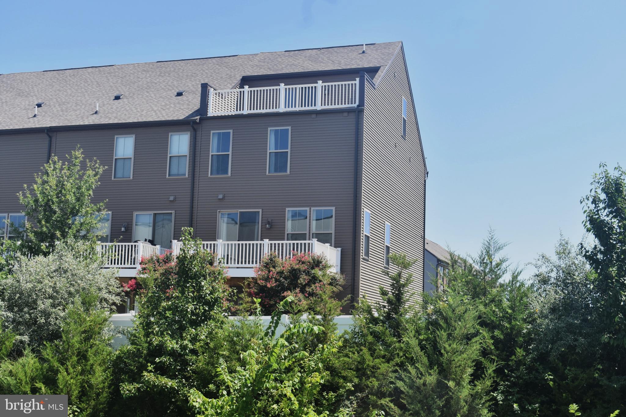 45369 DAVENO SQUARE