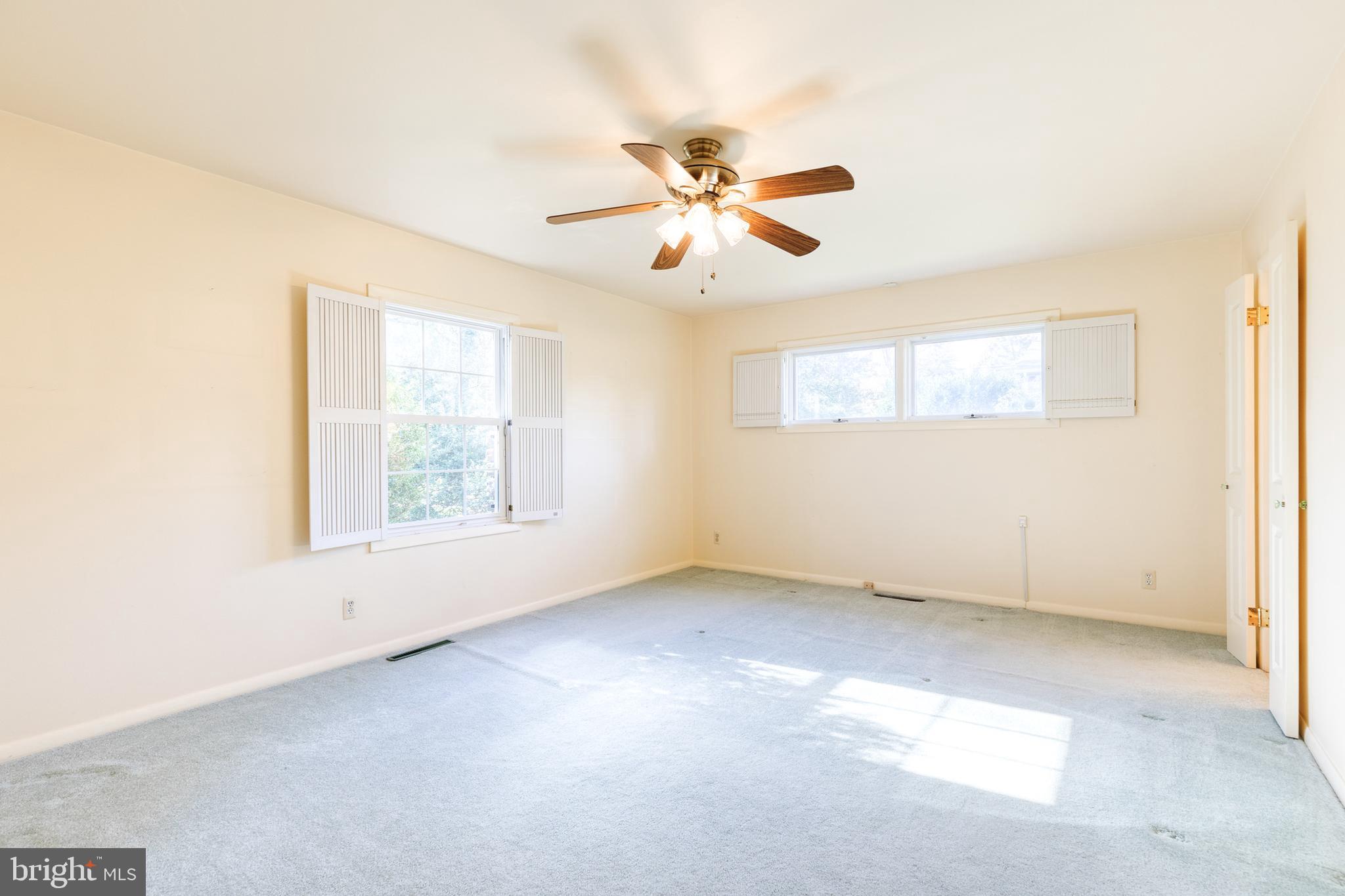 HAMPTON VILLAGE - Residential