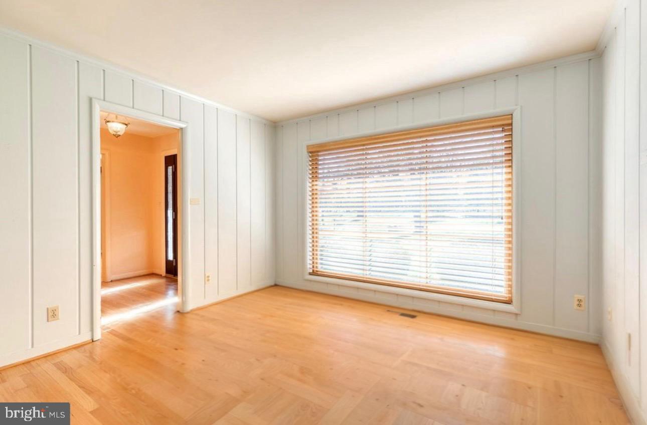 HAMPTON VILLAGE - Residential