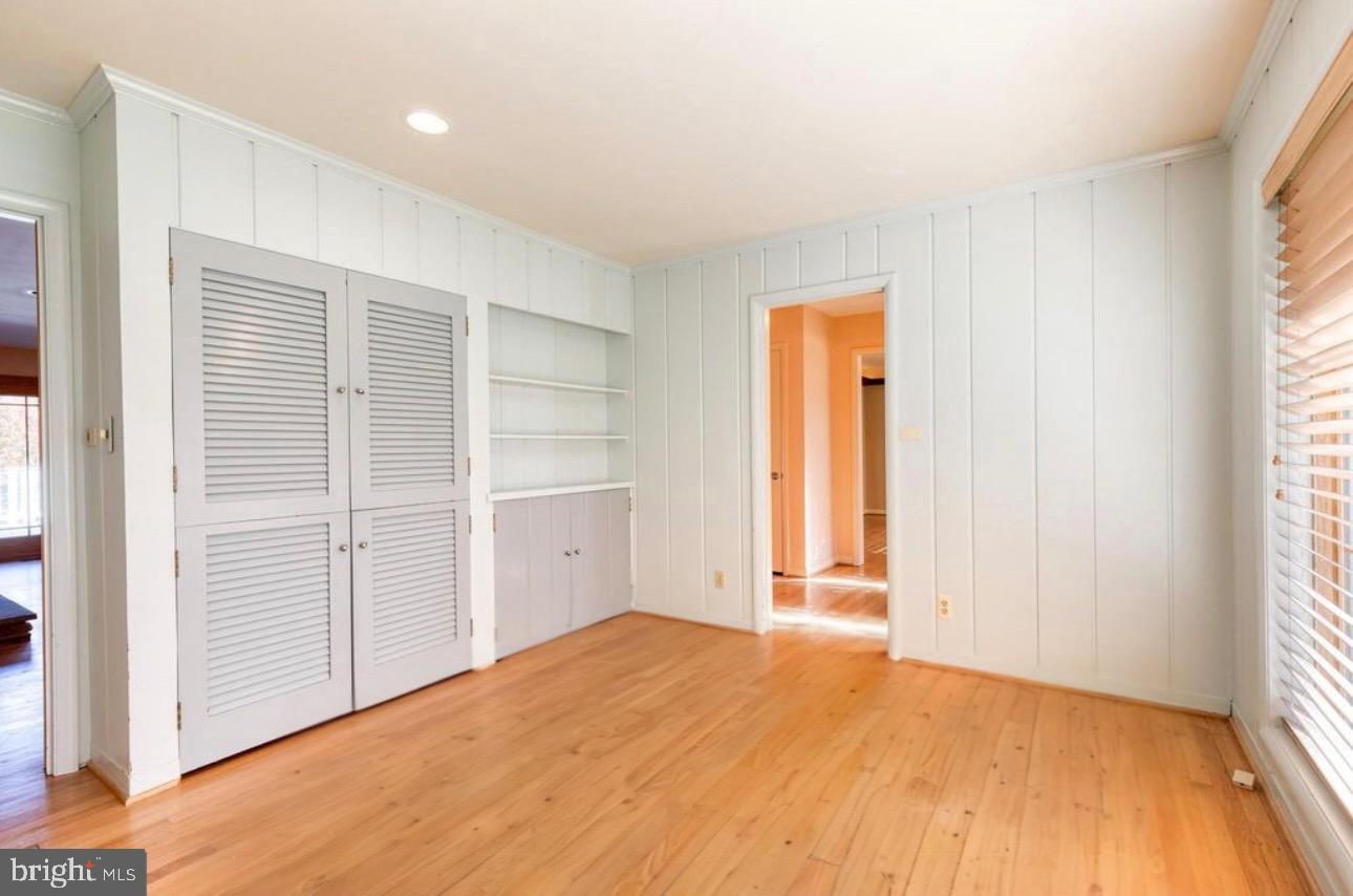 HAMPTON VILLAGE - Residential