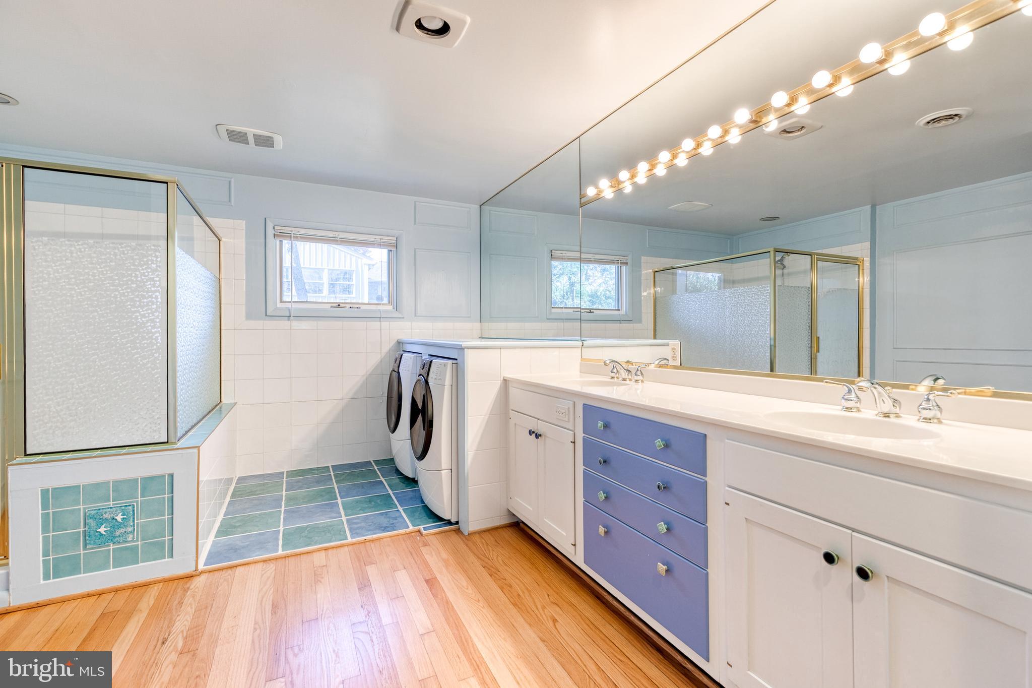 HAMPTON VILLAGE - Residential