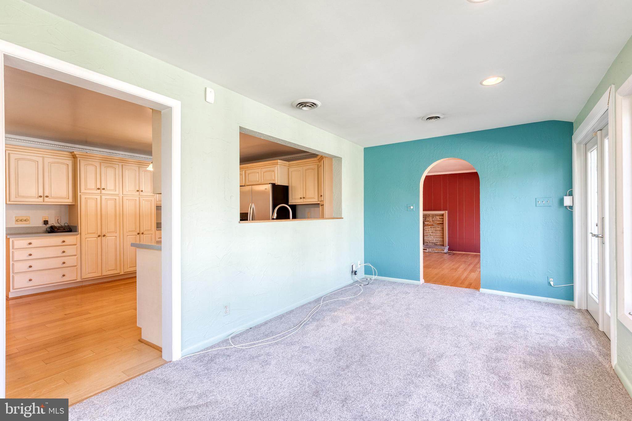 HAMPTON VILLAGE - Residential