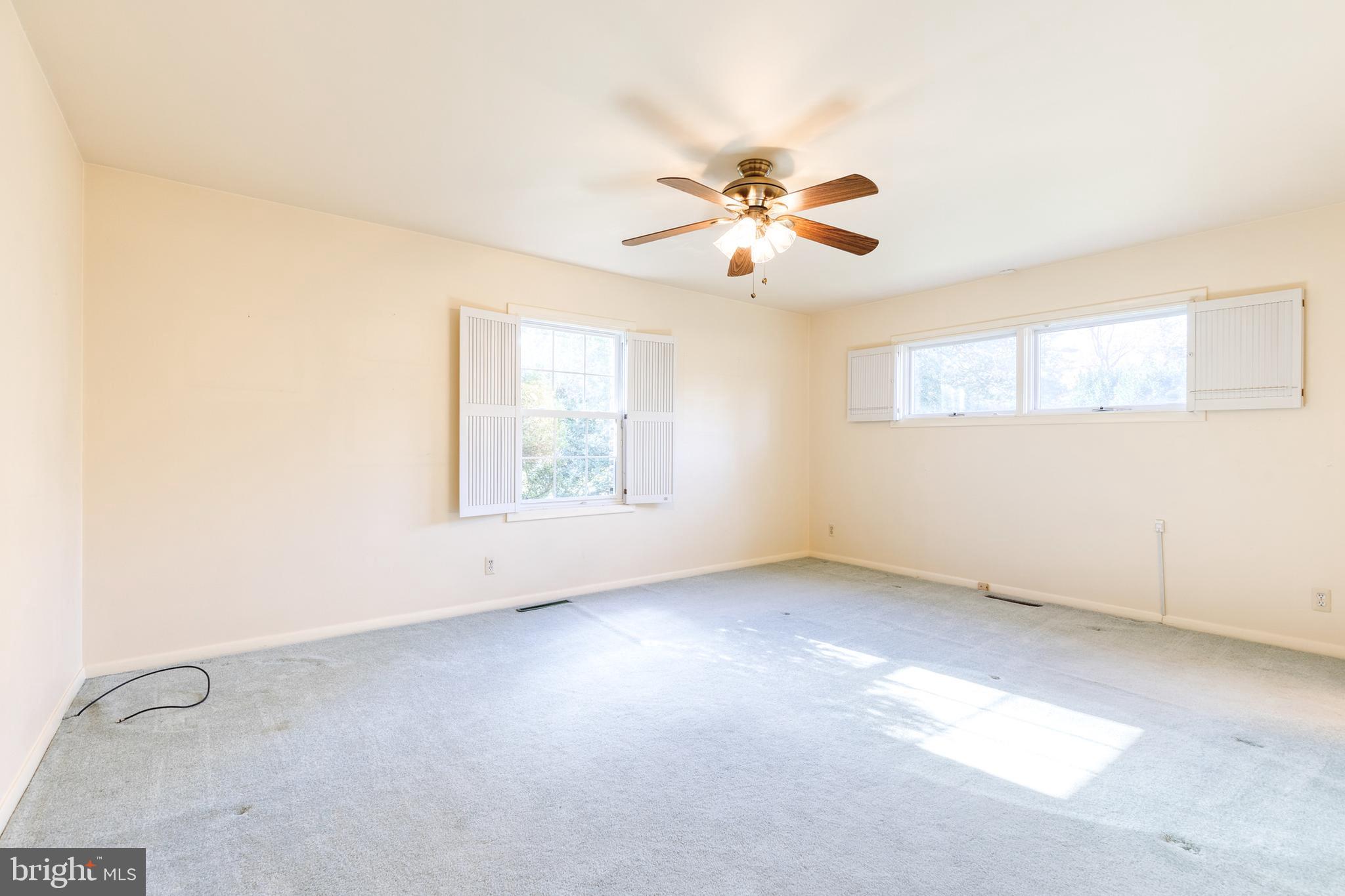 HAMPTON VILLAGE - Residential