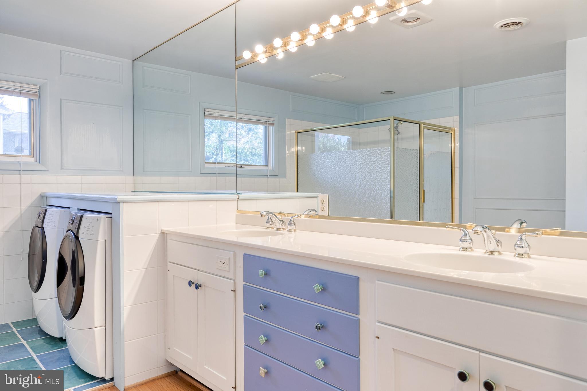 HAMPTON VILLAGE - Residential