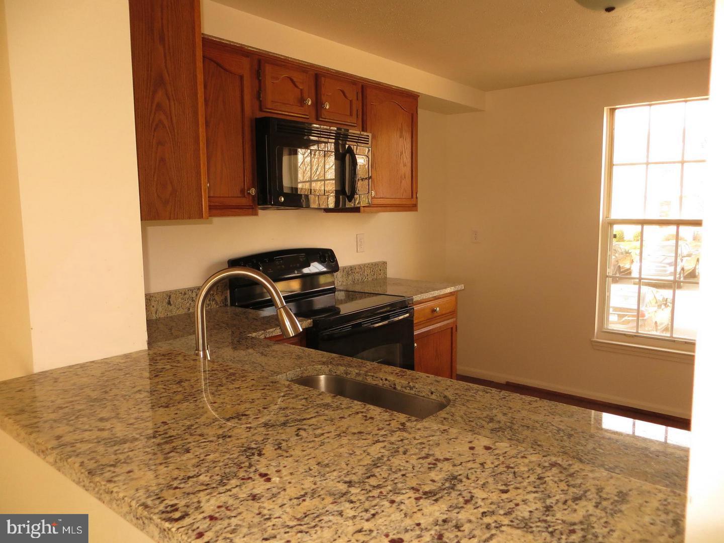 RIVERSIDE - Residential Lease