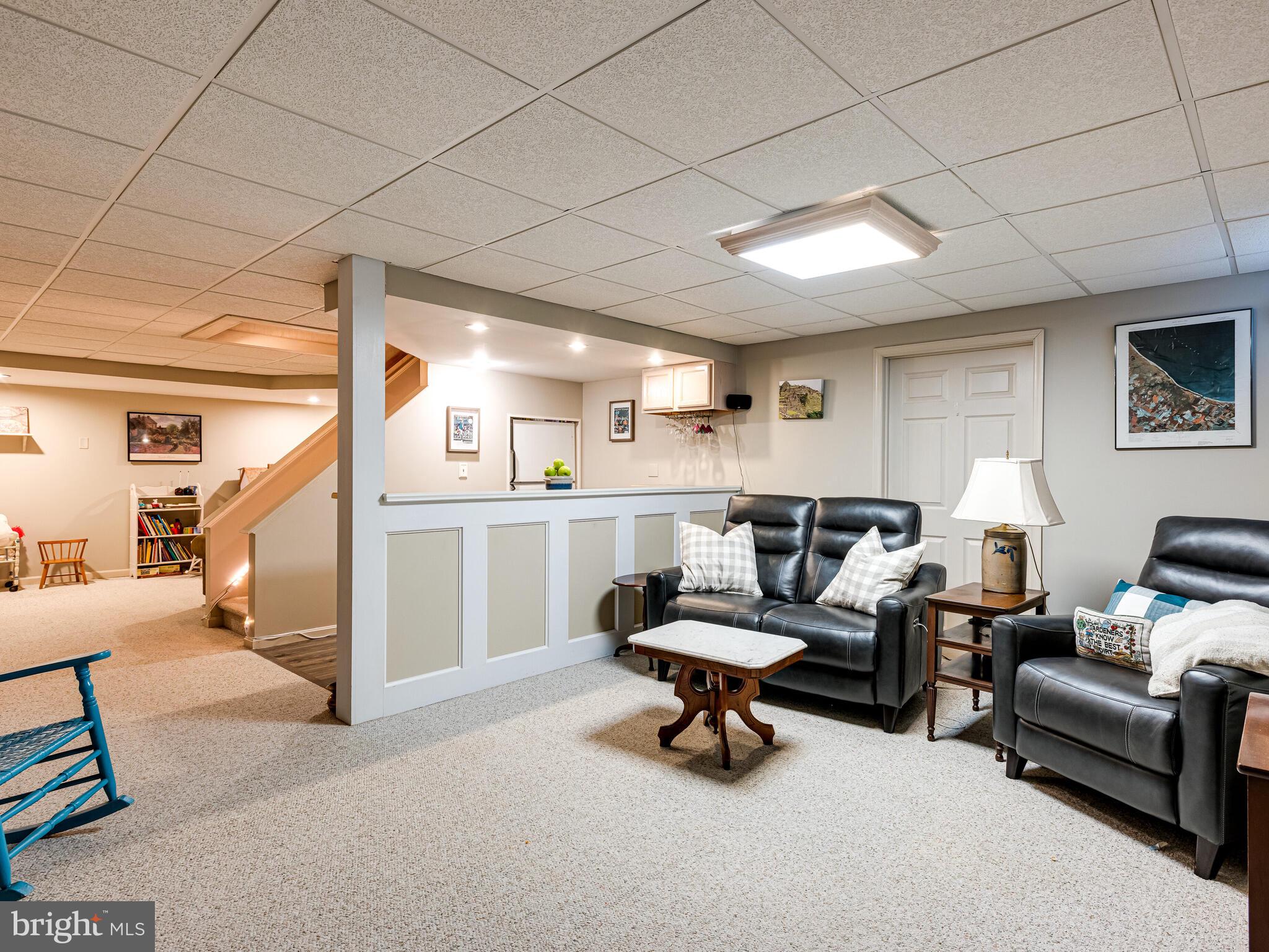 ROLLING HILLS - Residential