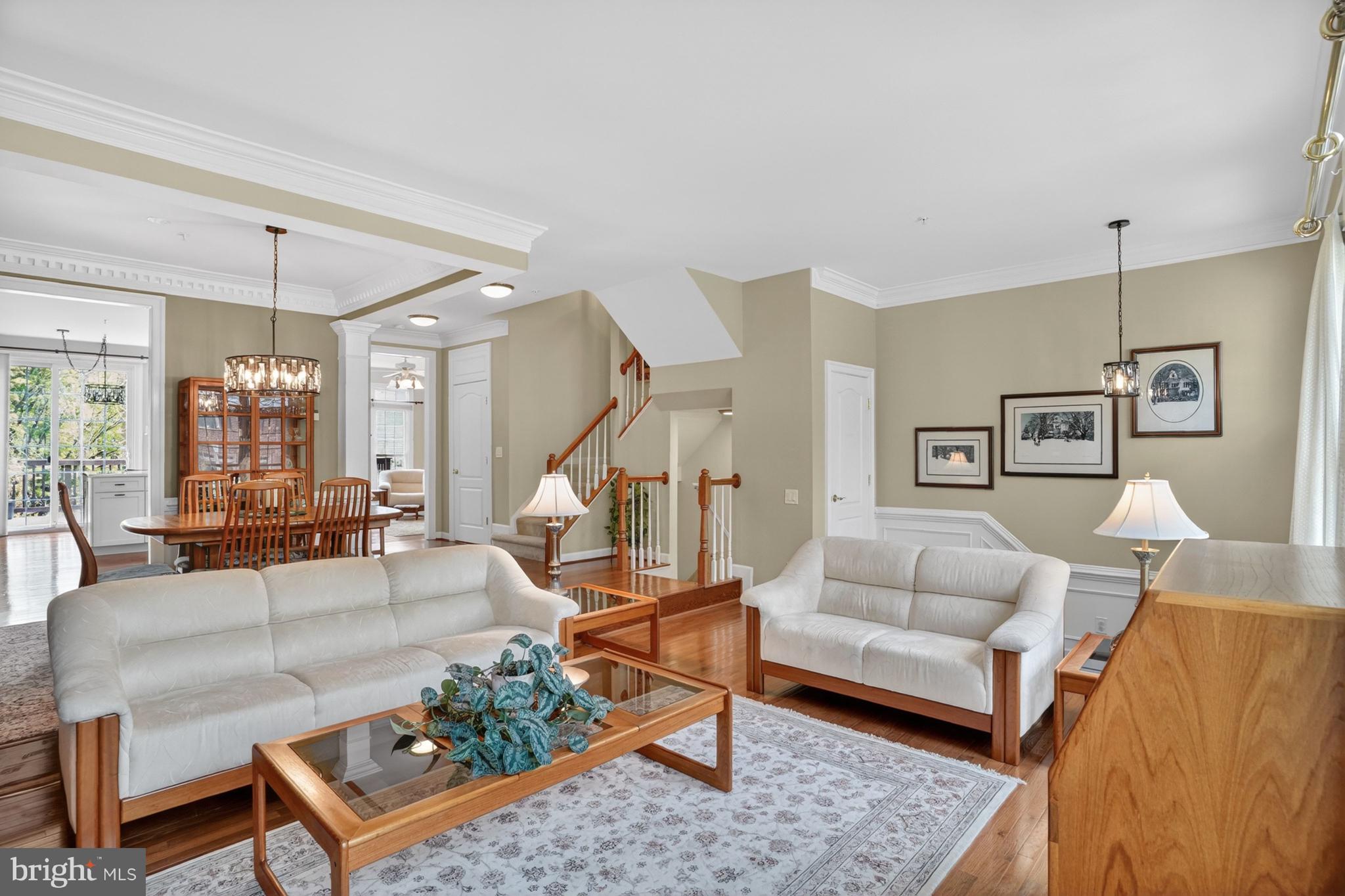 9574 LAGERSFIELD CIRCLE