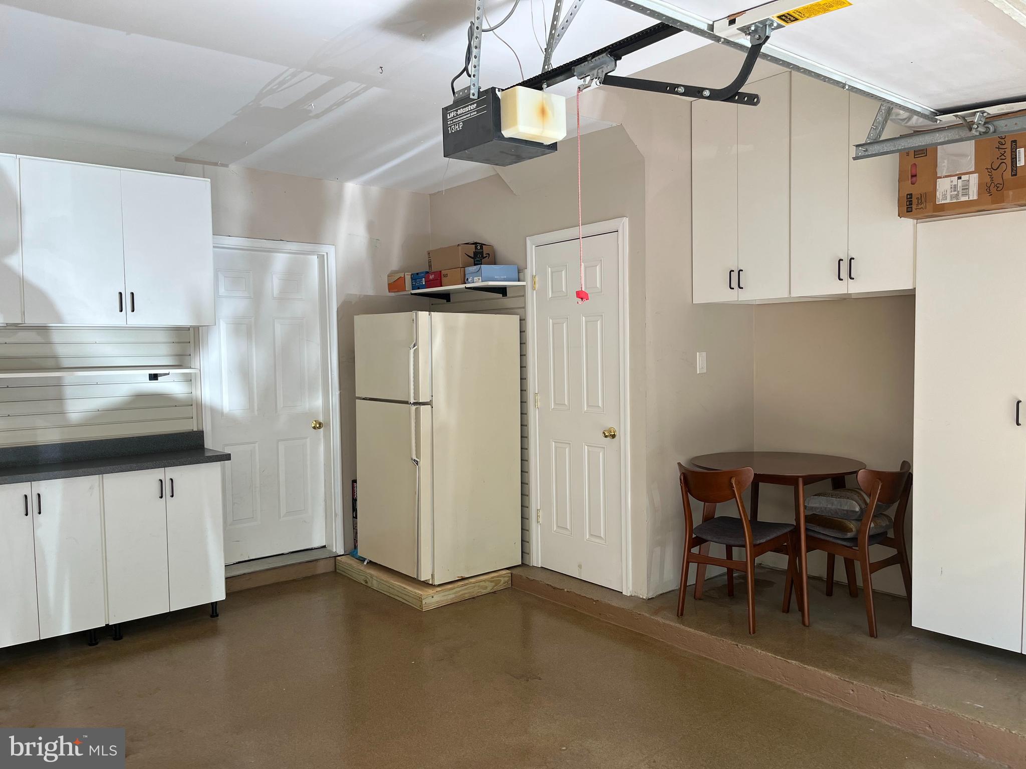 COUNTRY CREEK - Residential