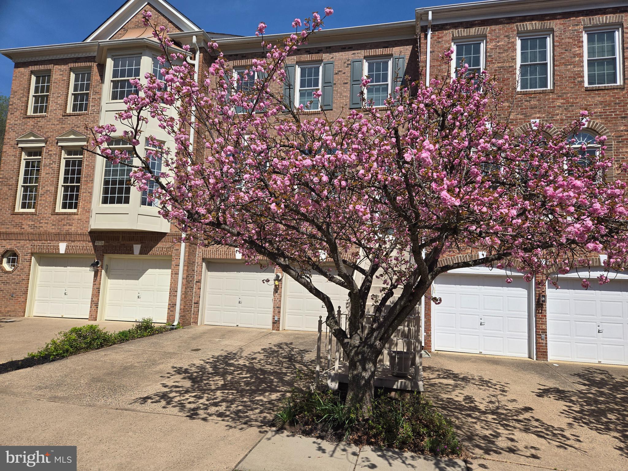 COUNTRY CREEK - Residential