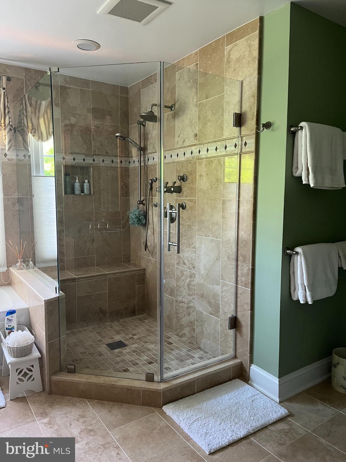 COUNTRY CREEK - Residential