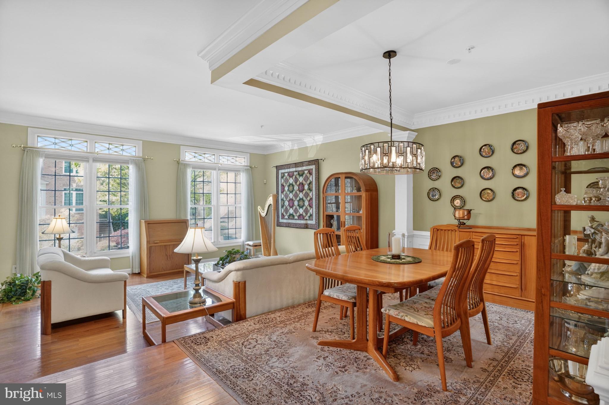 9574 LAGERSFIELD CIRCLE