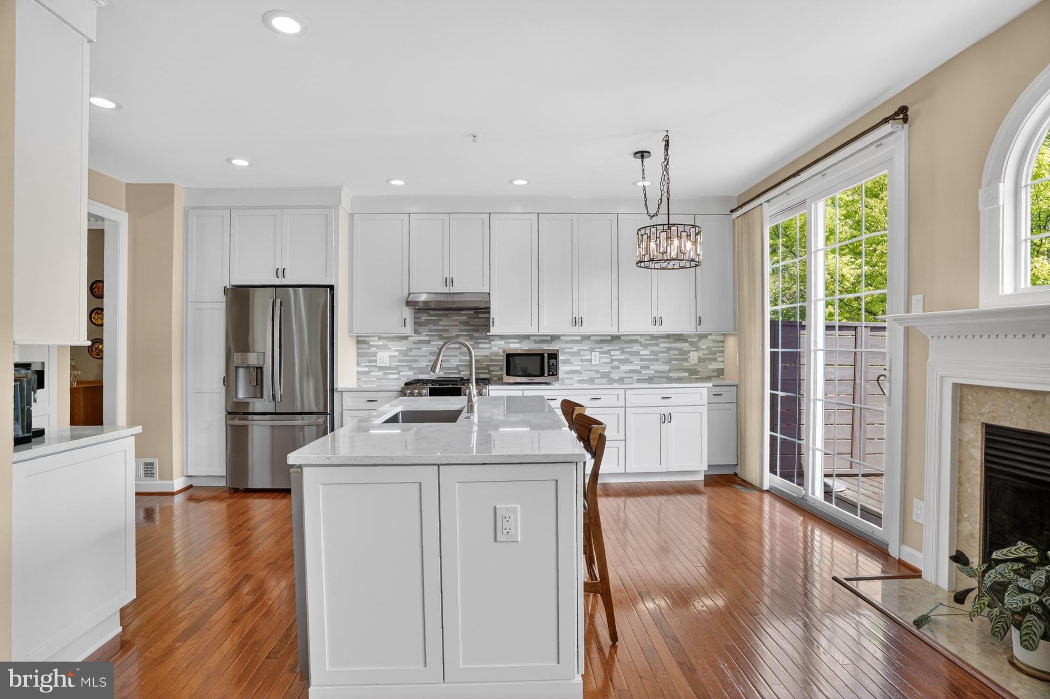 COUNTRY CREEK - Residential