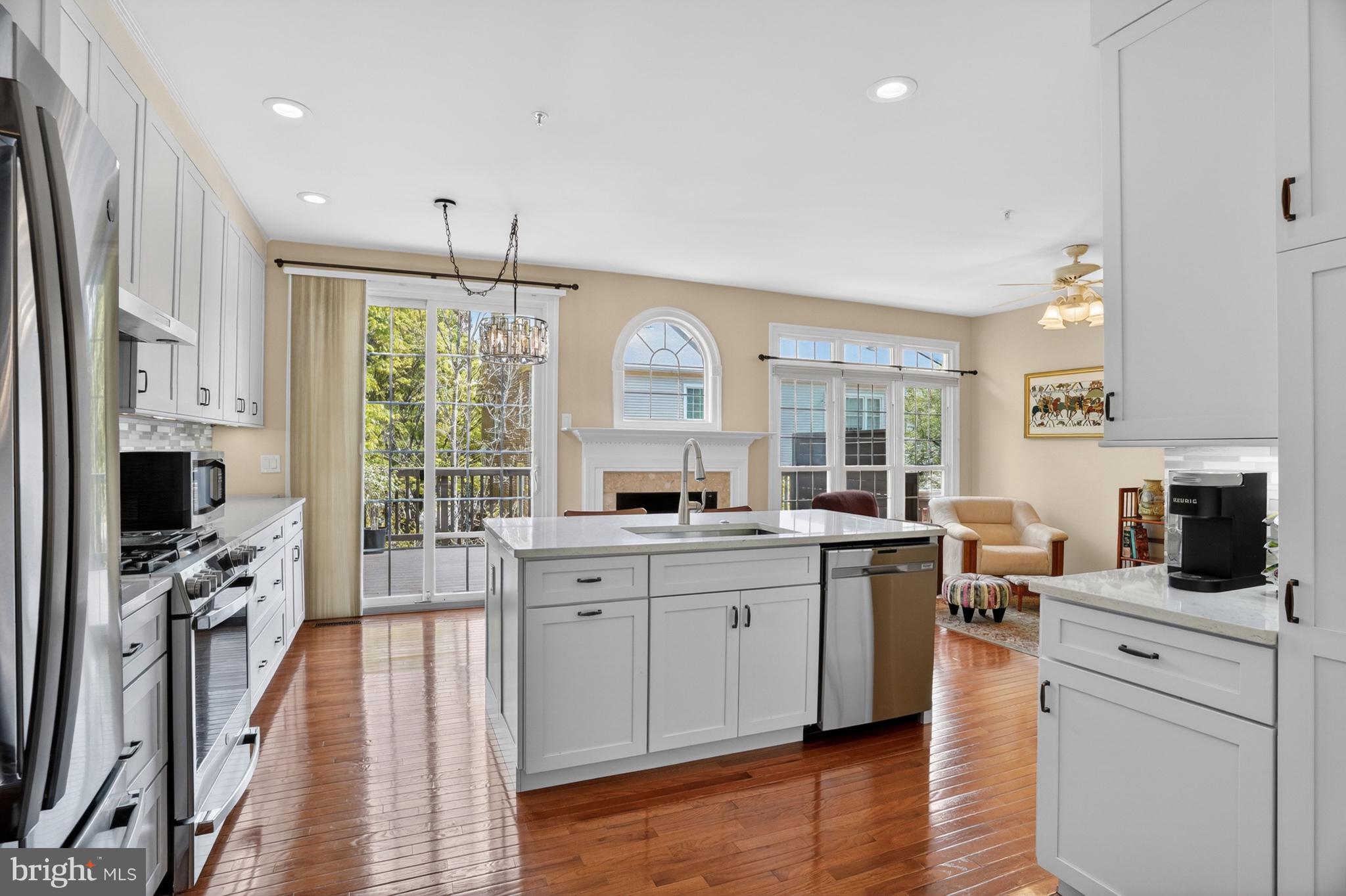 COUNTRY CREEK - Residential