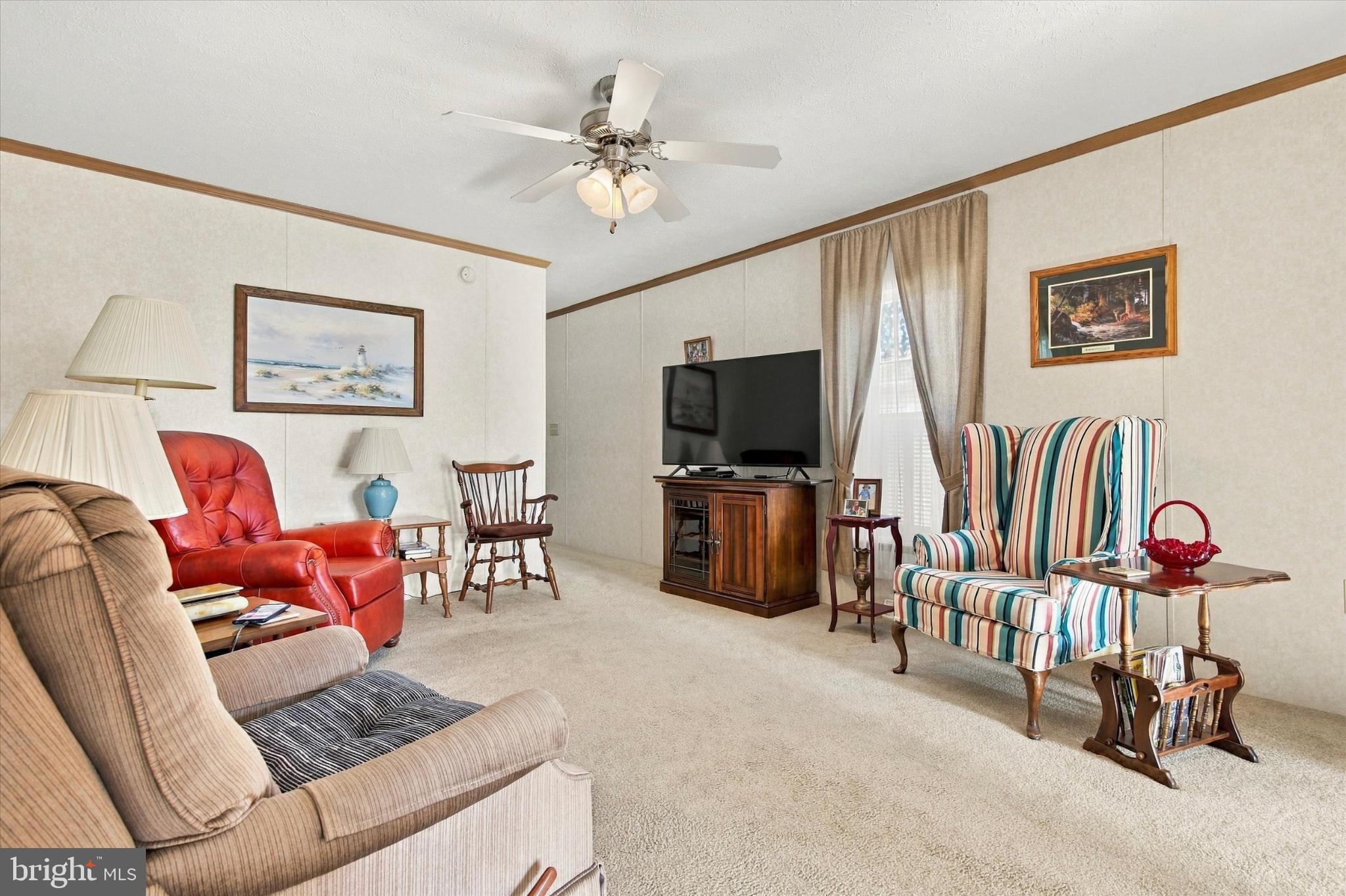 1045 PINE CIRCLE