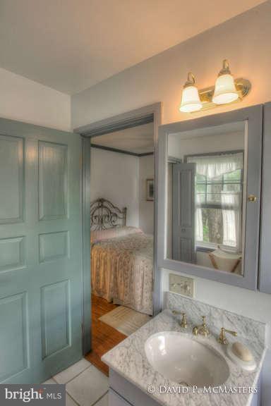 WILLOWDALE - Residential