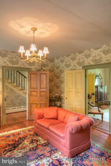 WILLOWDALE - Residential