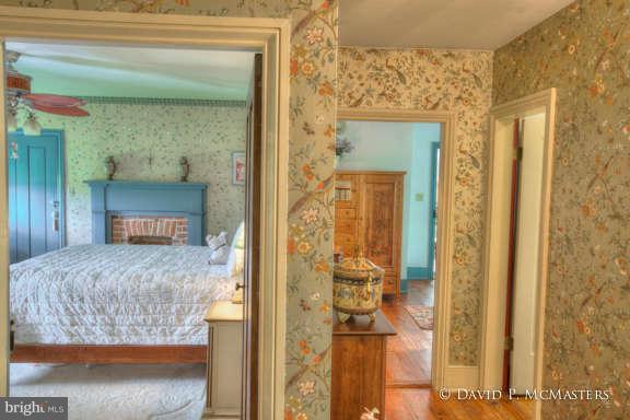 WILLOWDALE - Residential