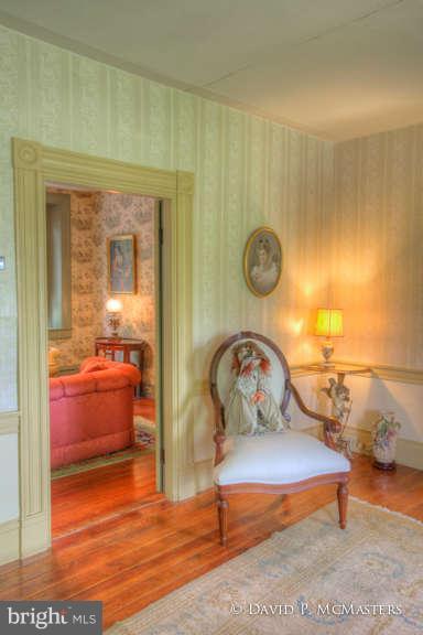 WILLOWDALE - Residential