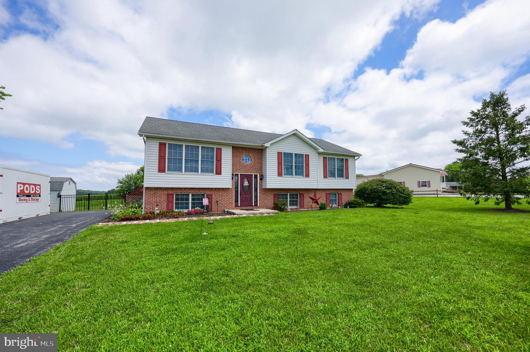 15 HAKES HOLLOW ROAD