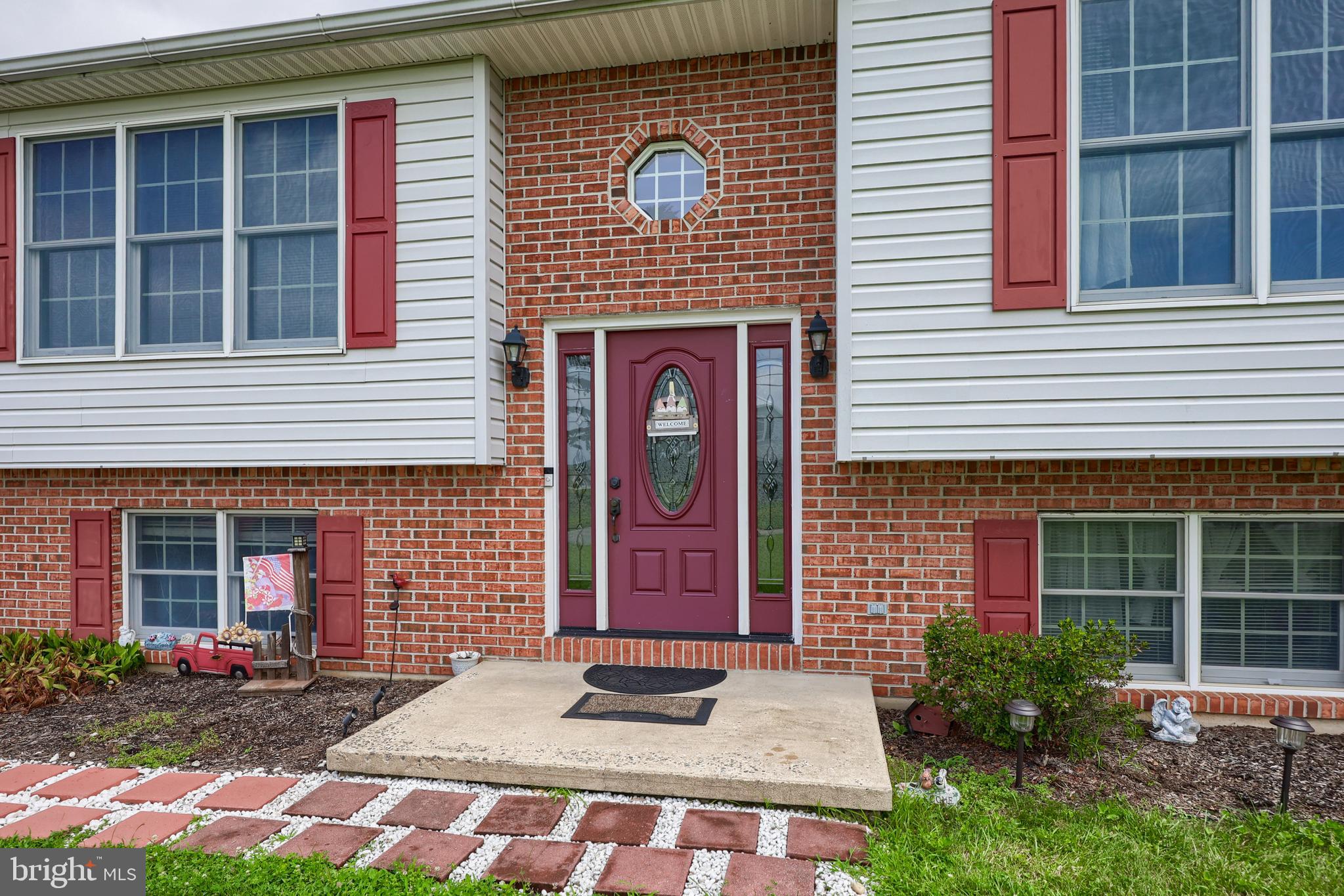 15 HAKES HOLLOW ROAD
