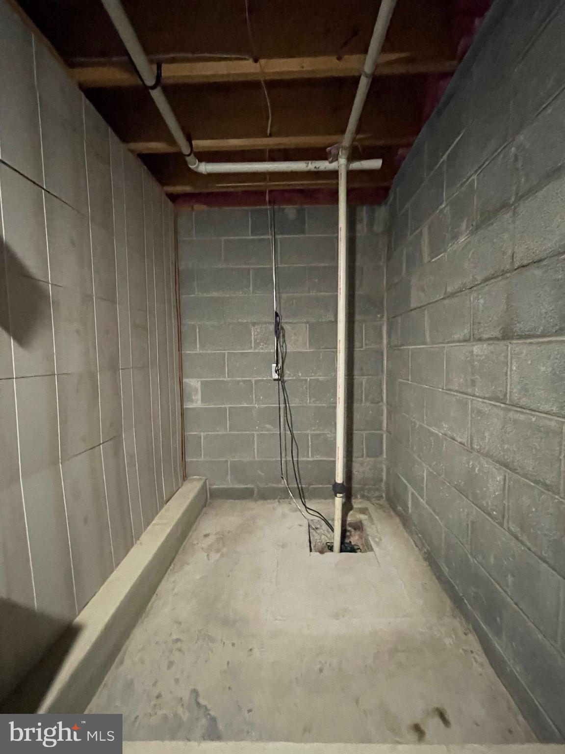 AIRPORT ADDITION - Residential