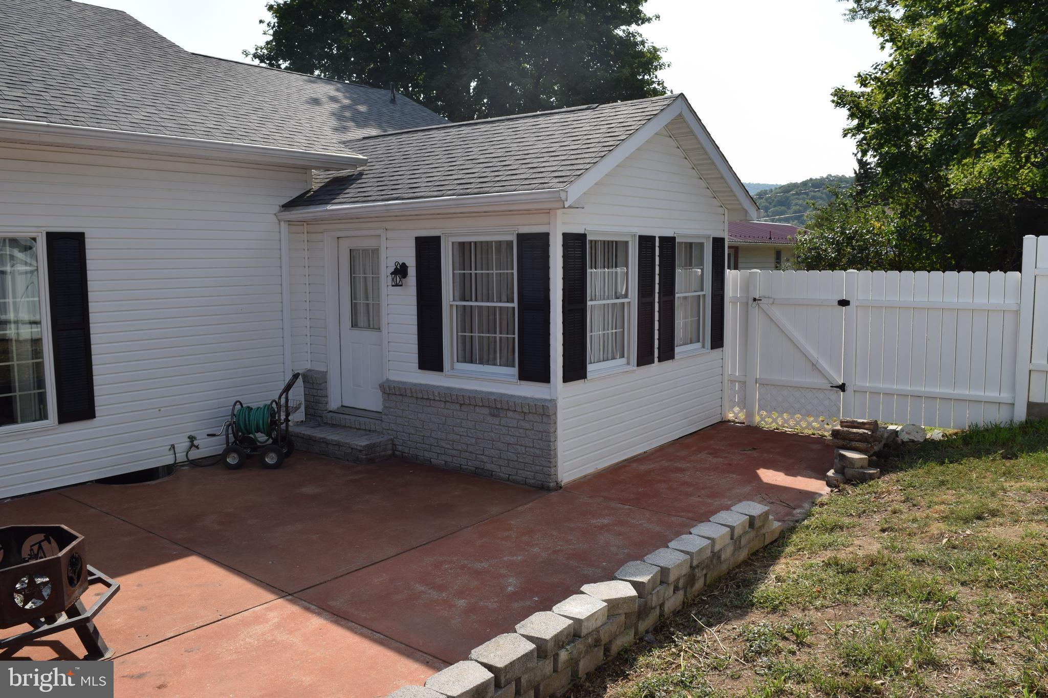 AIRPORT ADDITION - Residential