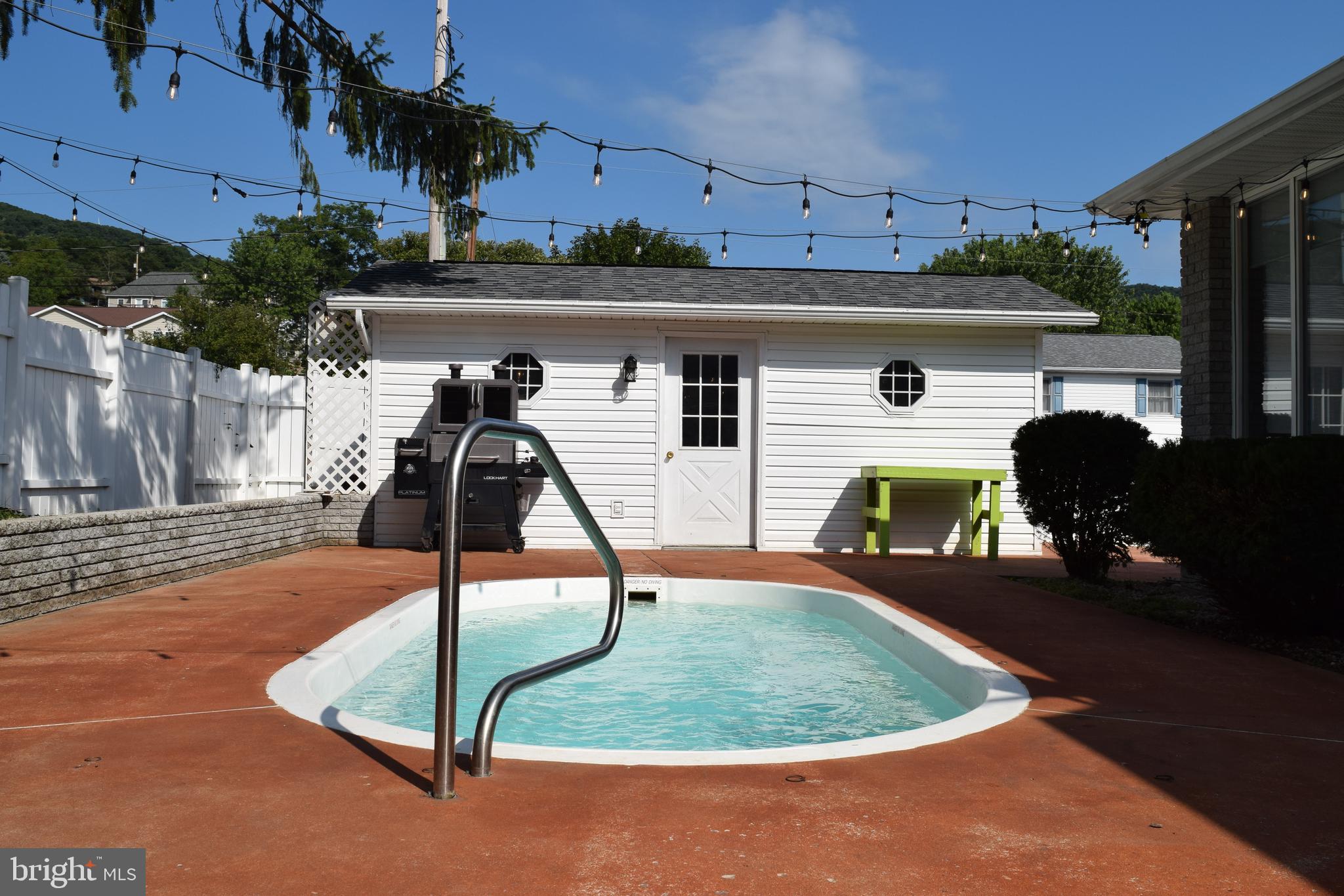 AIRPORT ADDITION - Residential