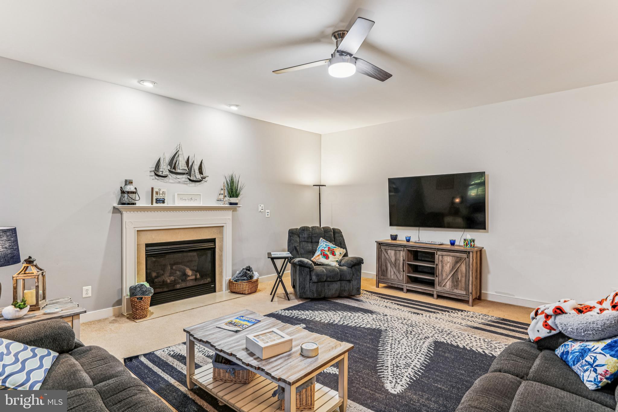 WEDGEFIELD - Residential