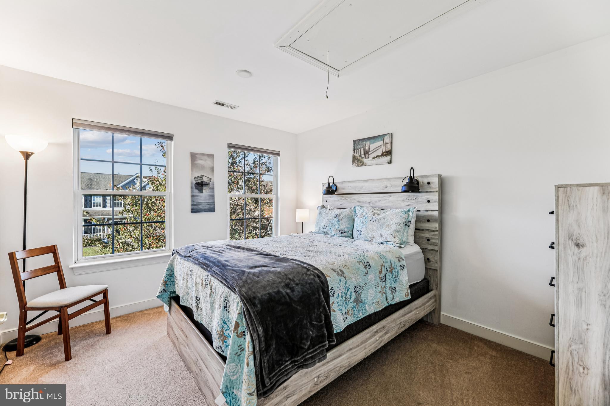 WEDGEFIELD - Residential