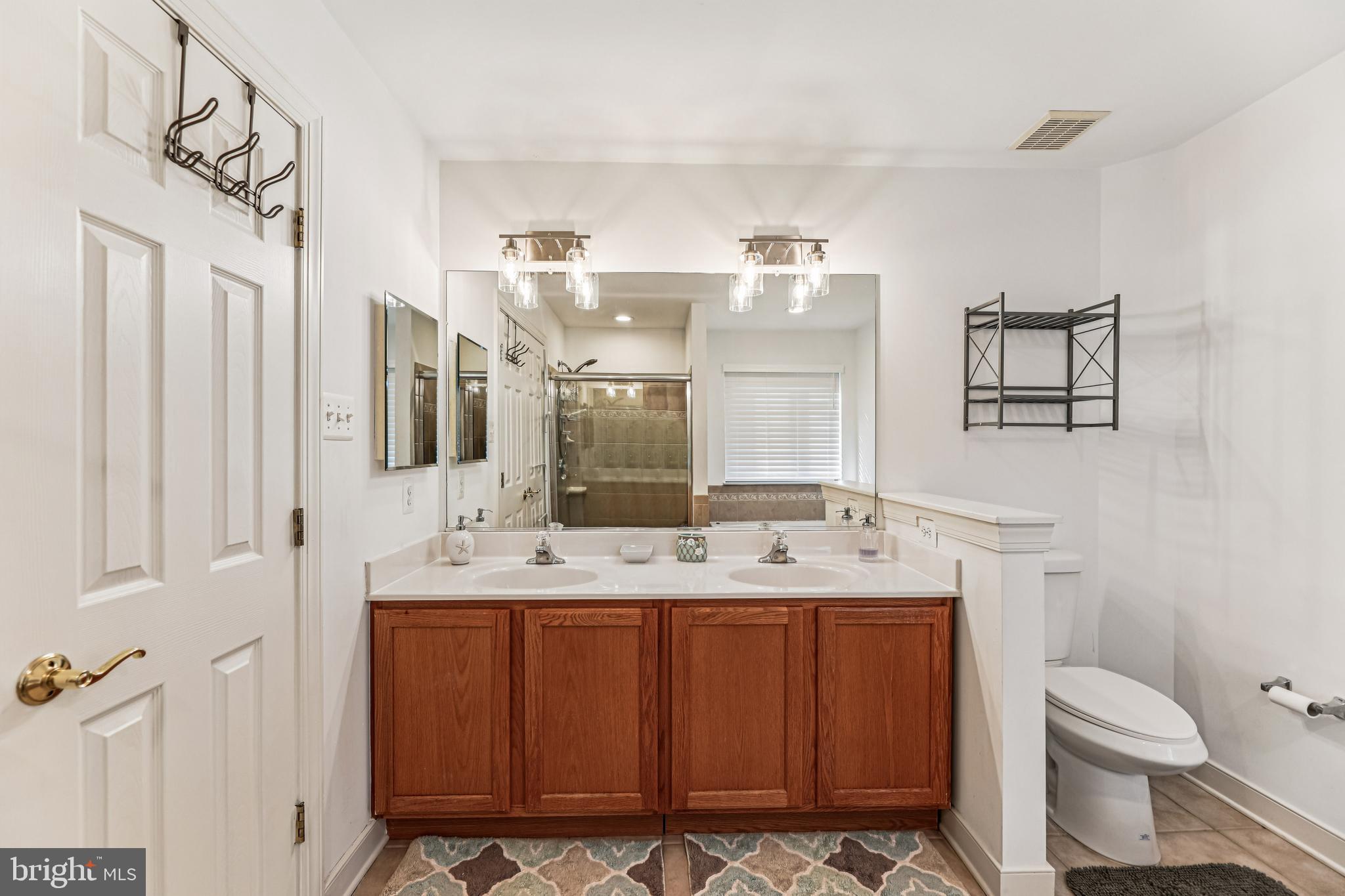 WEDGEFIELD - Residential