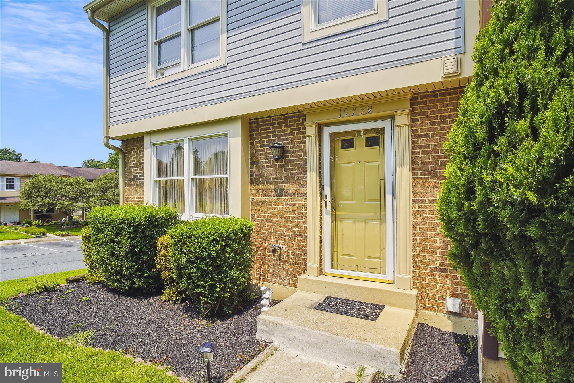 CHARLENE - Residential