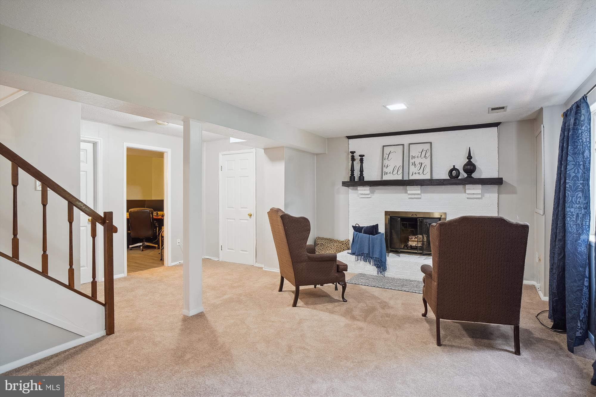 CHARLENE - Residential