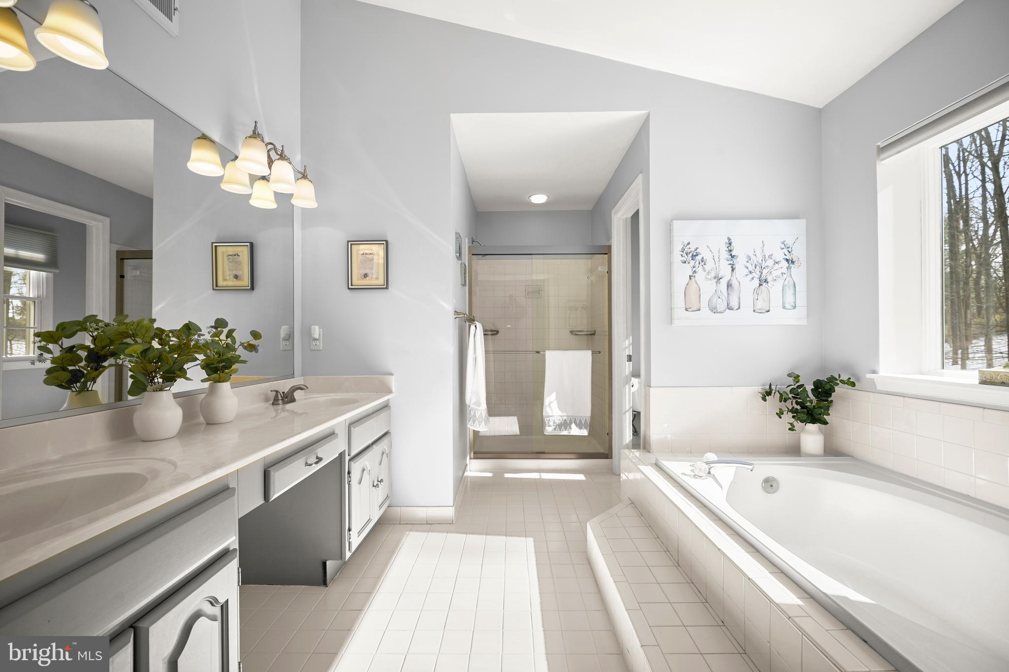 MCKENZIE MEADOWS - Residential