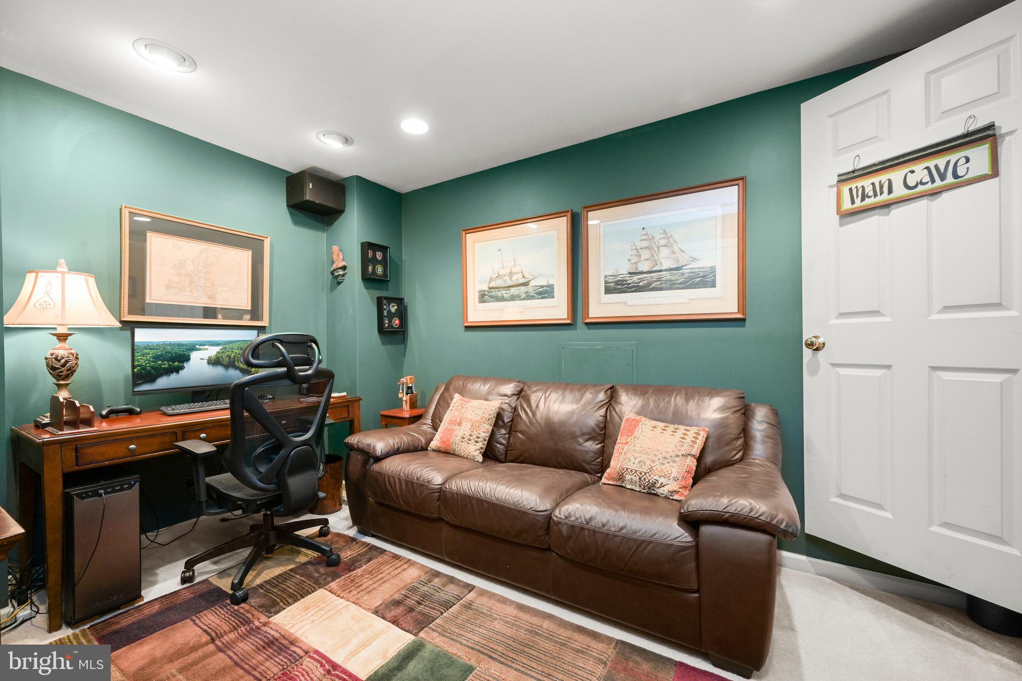 MCKENZIE MEADOWS - Residential