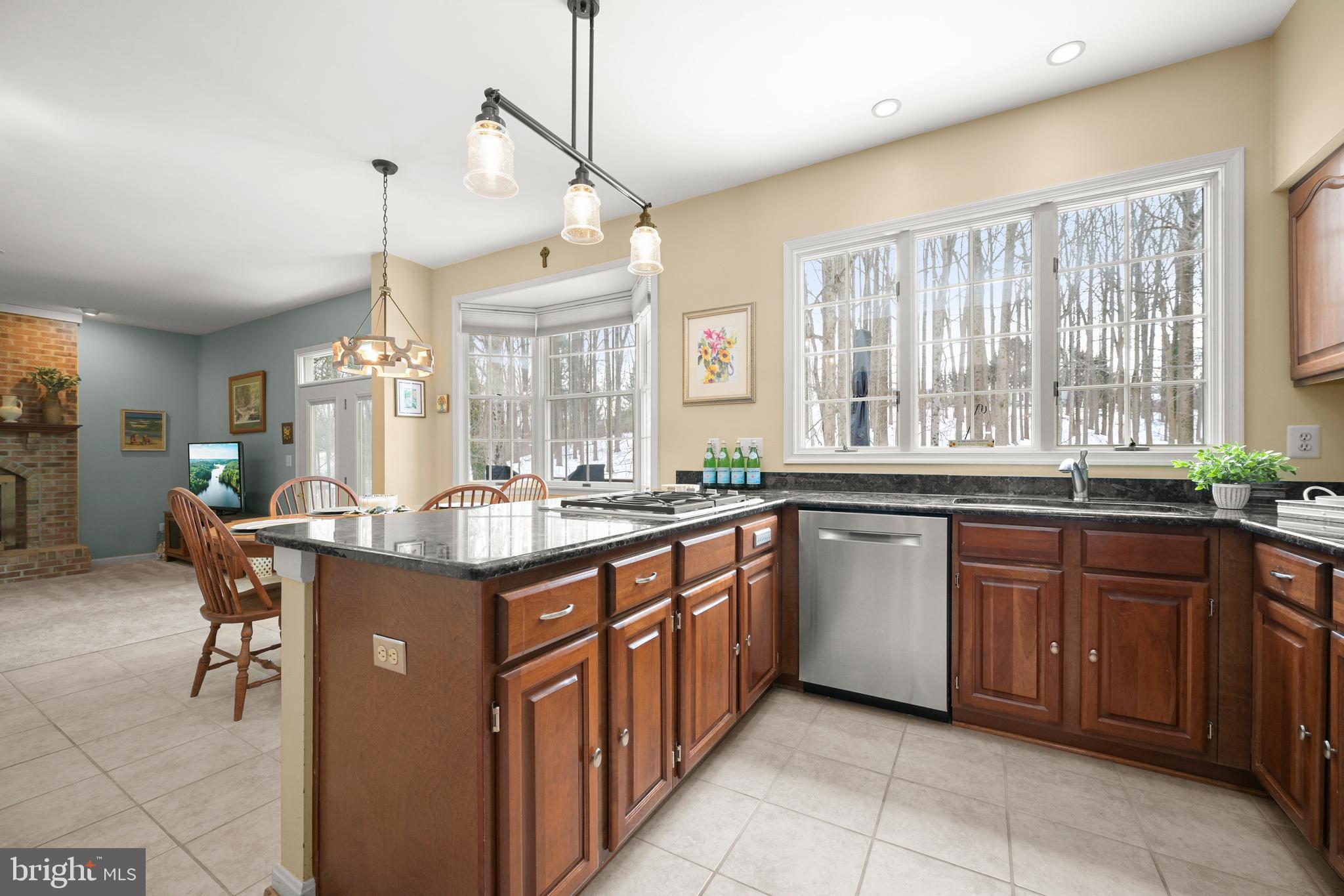 MCKENZIE MEADOWS - Residential