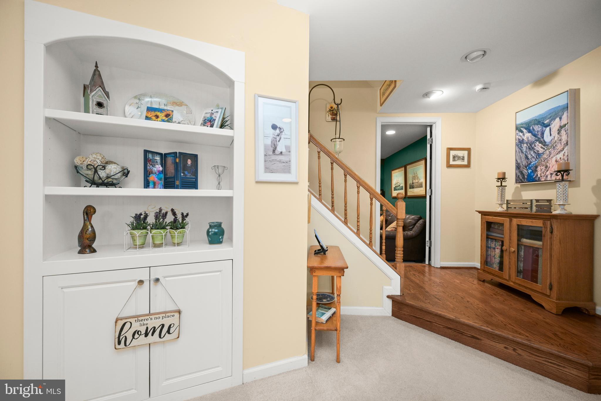 MCKENZIE MEADOWS - Residential