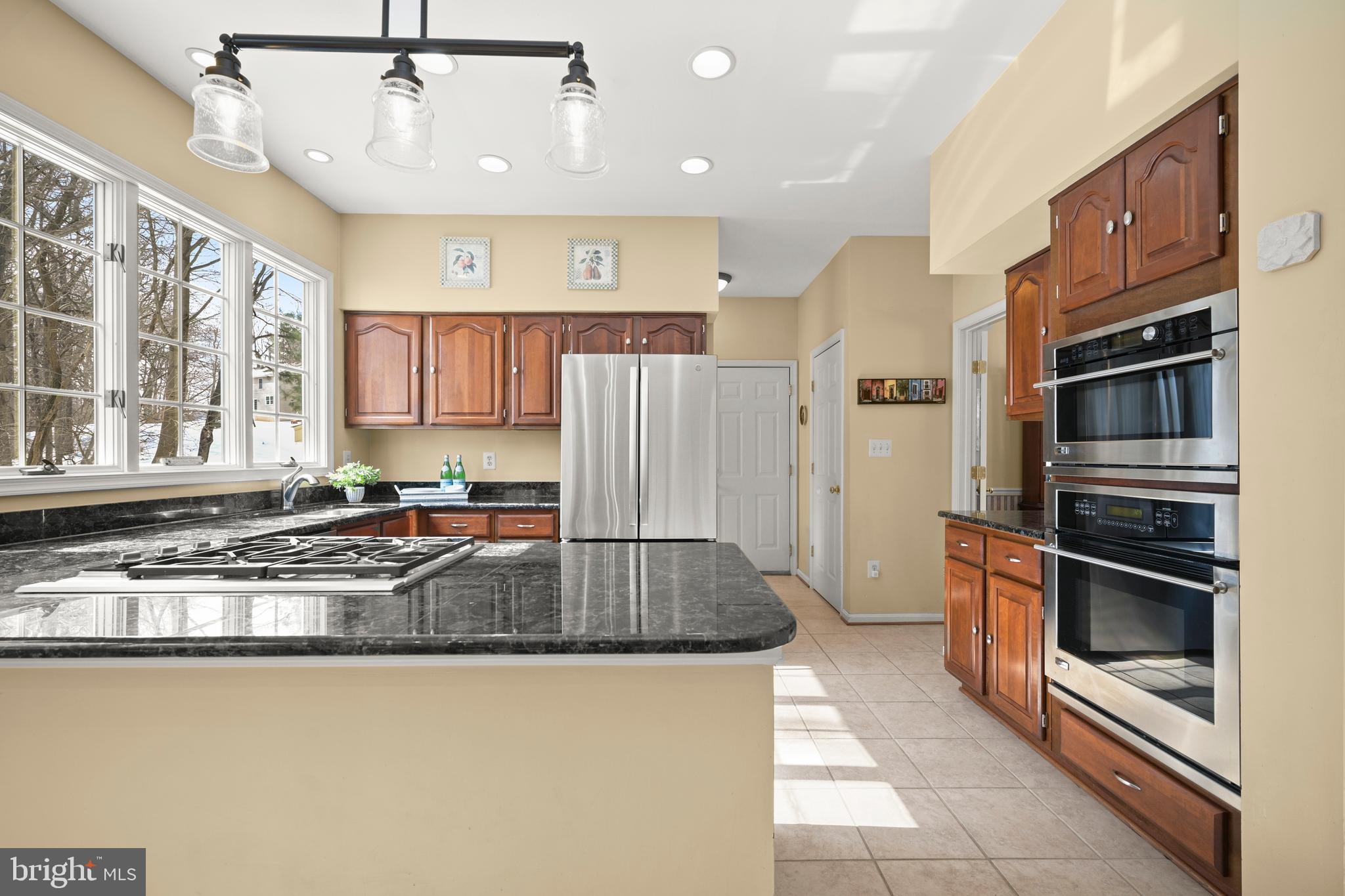 MCKENZIE MEADOWS - Residential