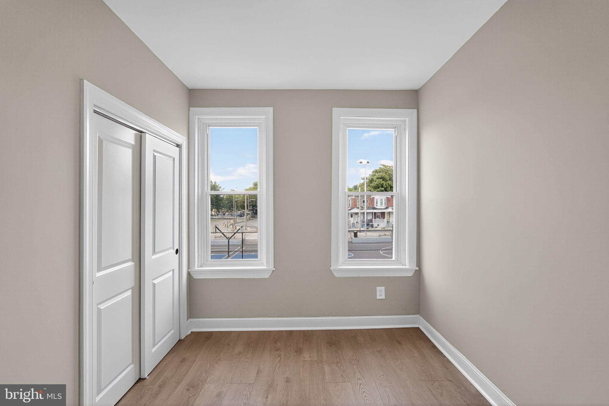 MILL CREEK - Residential