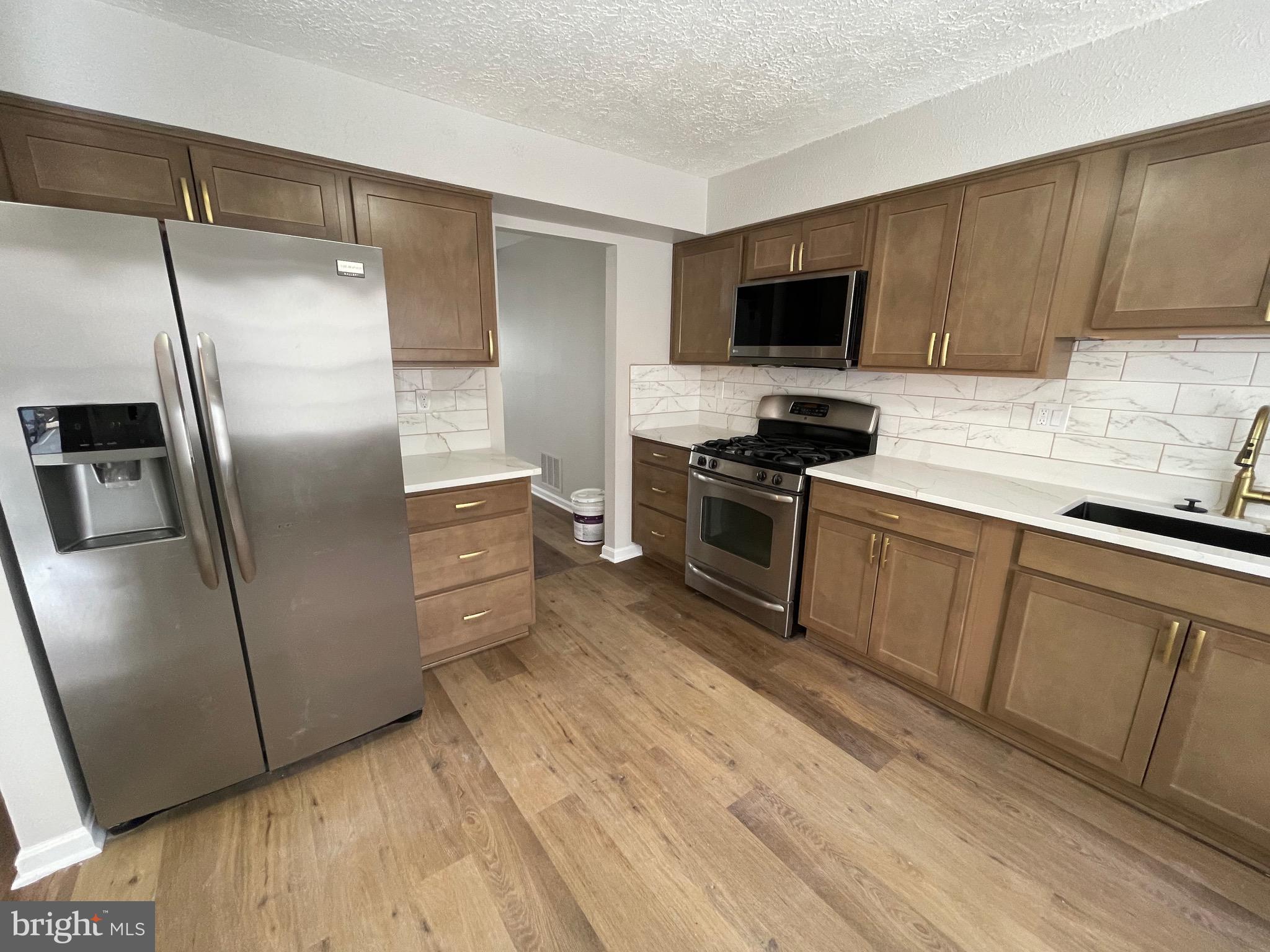 BONIWOOD - Residential Lease