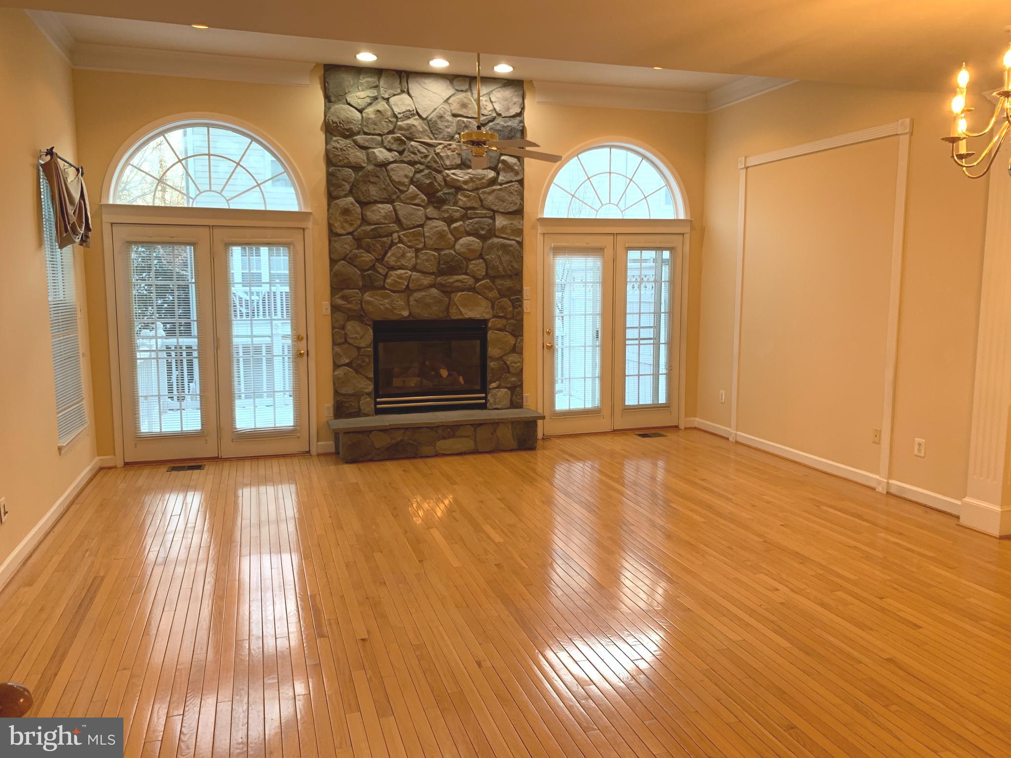 LAKELANDS - Residential Lease